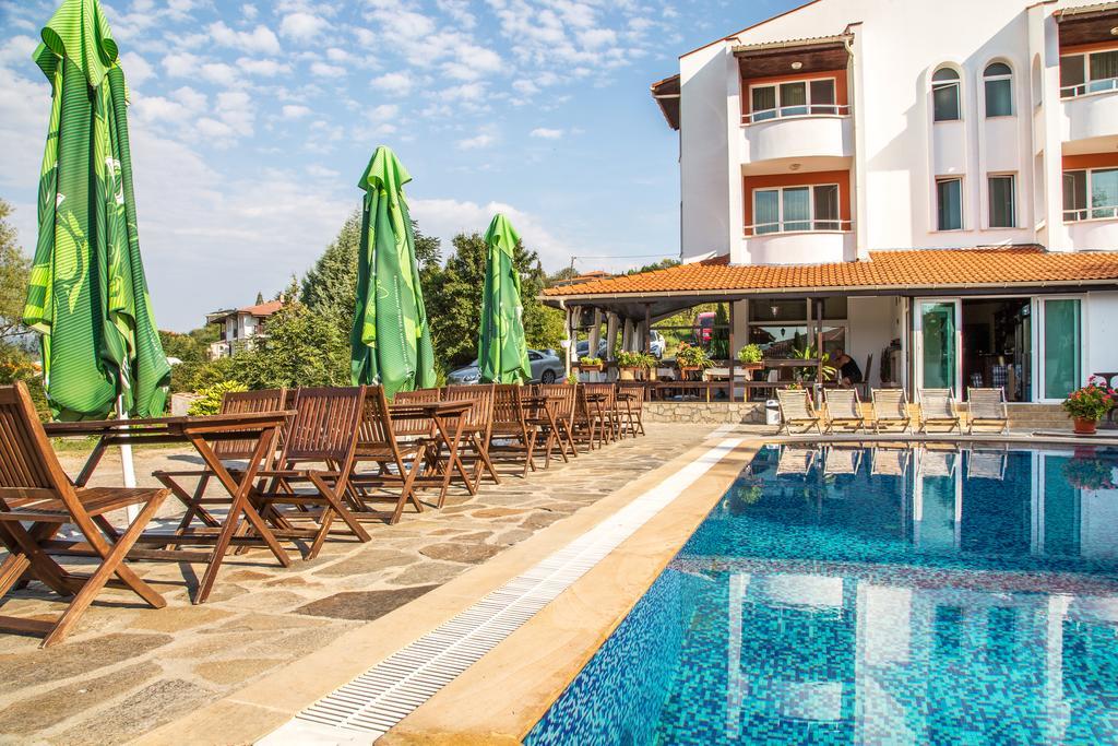 Hotel Saint Konstantin Glavatartsi Bagian luar foto