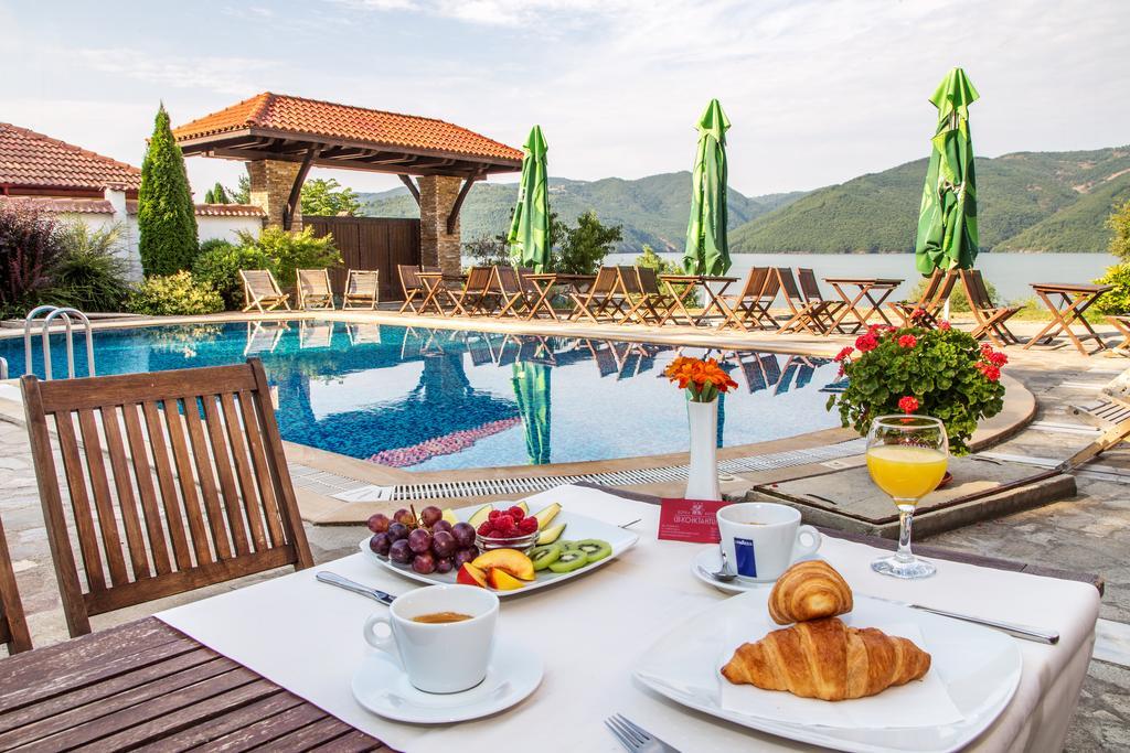 Hotel Saint Konstantin Glavatartsi Bagian luar foto