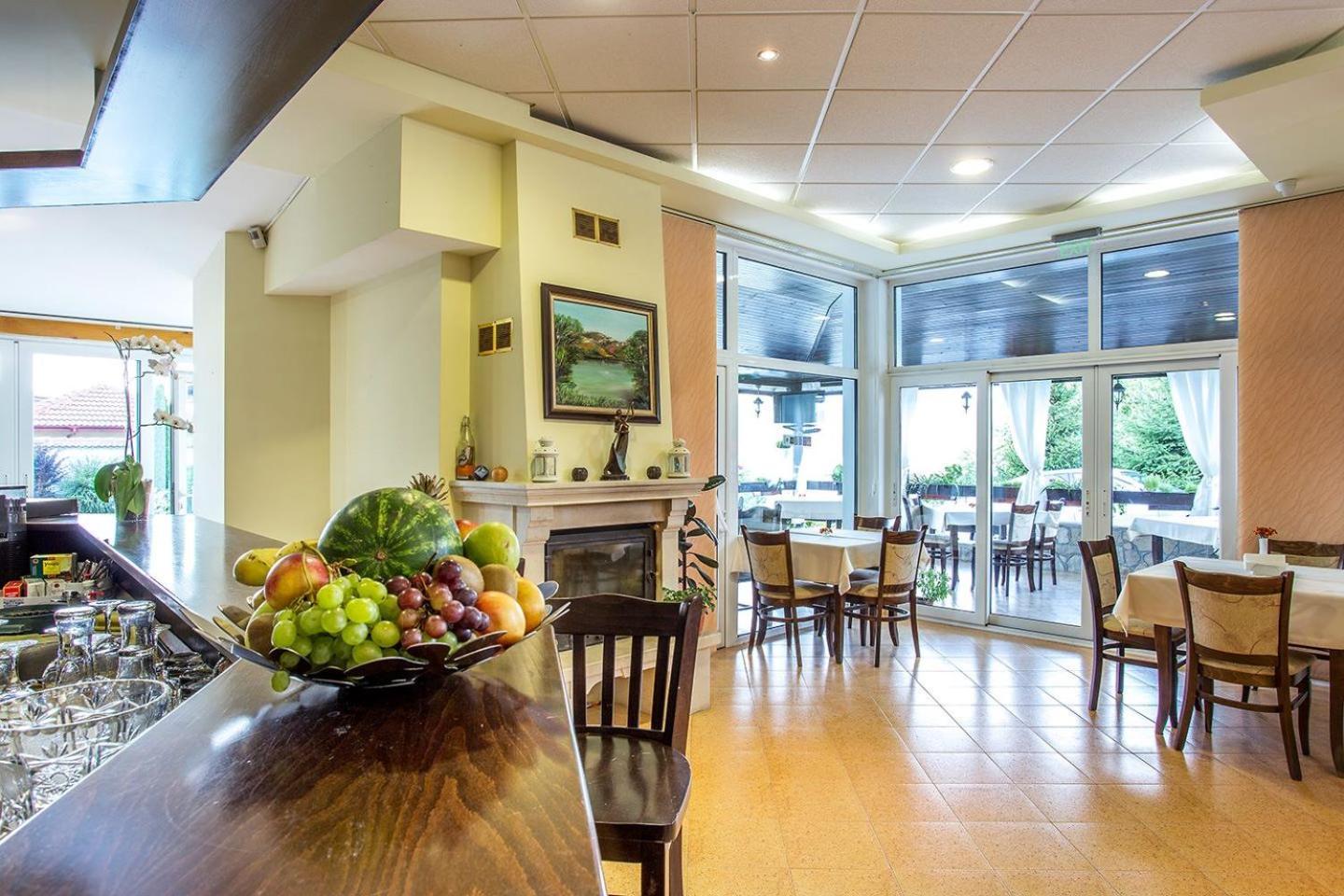 Hotel Saint Konstantin Glavatartsi Bagian luar foto