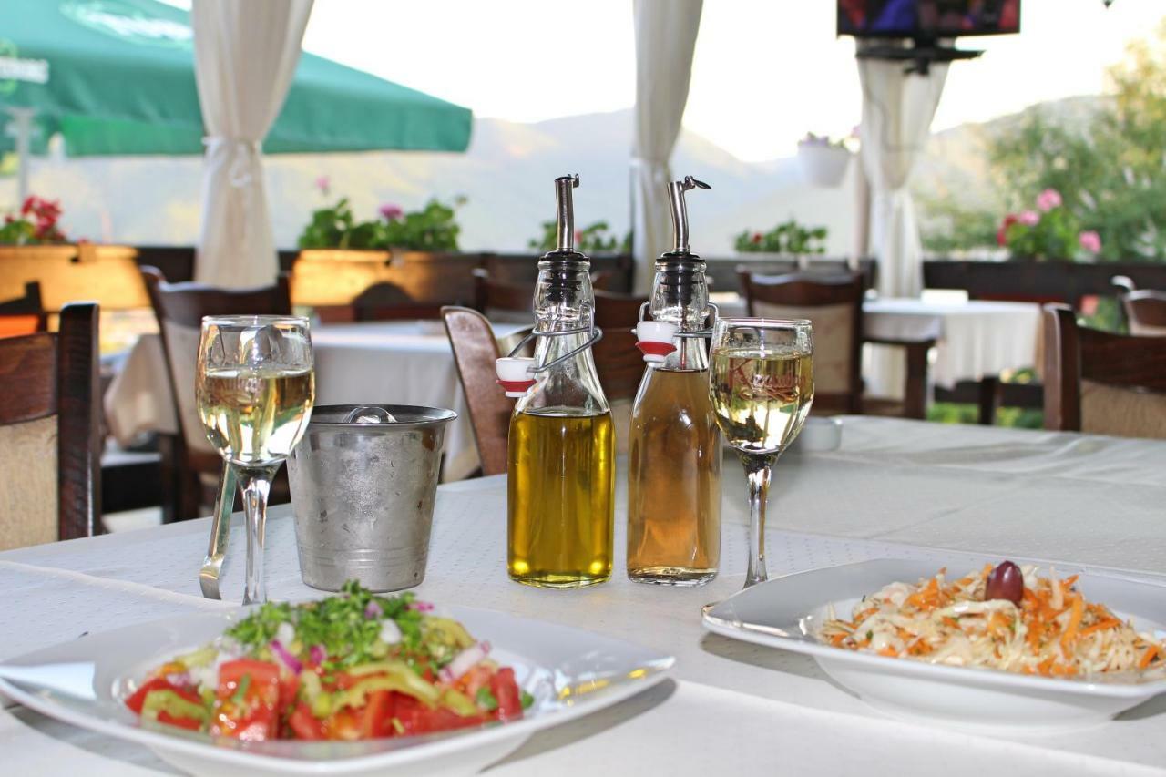 Hotel Saint Konstantin Glavatartsi Bagian luar foto