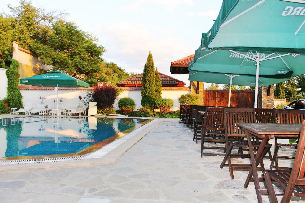 Hotel Saint Konstantin Glavatartsi Bagian luar foto